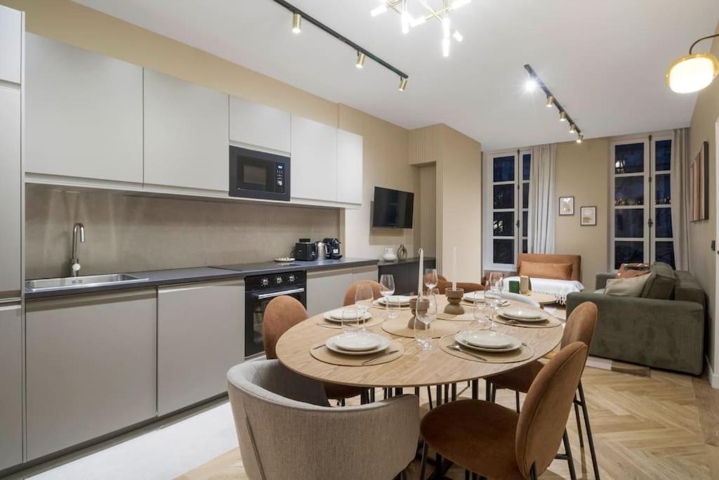 Appart 6pers#2 Bedrooms#bastille#placedesvosges#ac * Parigi